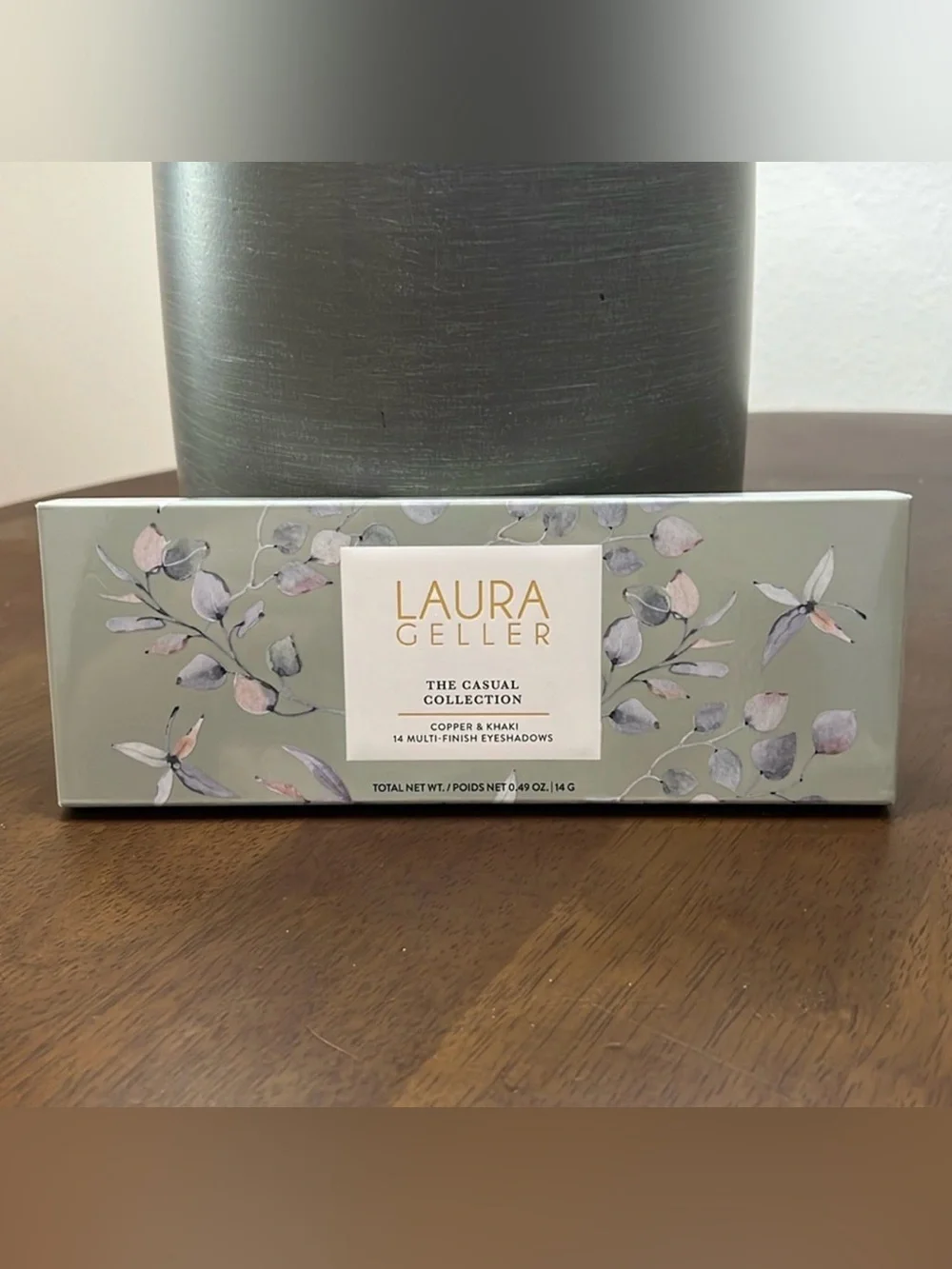 Laura Geller The Casual Collection 14 Eyeshadows Copper & Khaki NWT